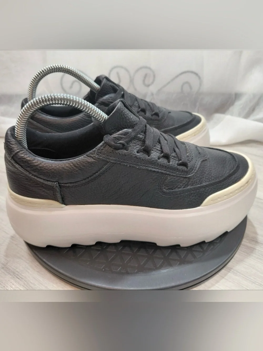UGG Women Marin Mega Lace Black Leather Platform Sneaker Bright White Sole W7.5